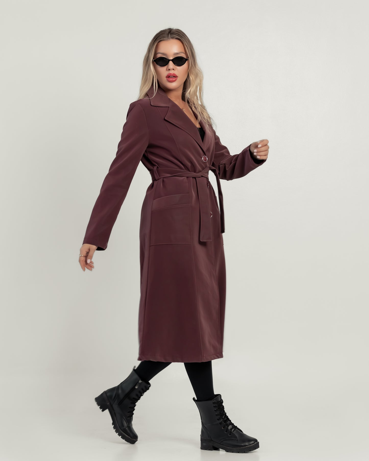 Queiora’s Elegant Burgundy Soft Coat