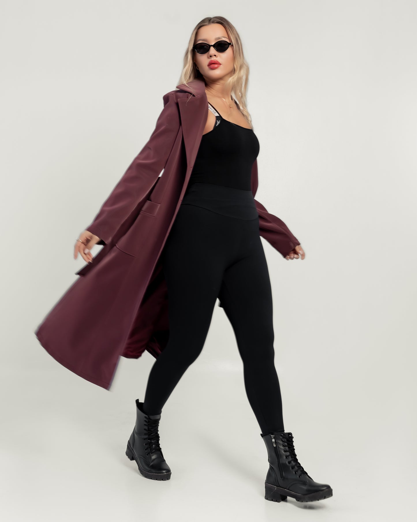 Queiora’s Elegant Burgundy Soft Coat