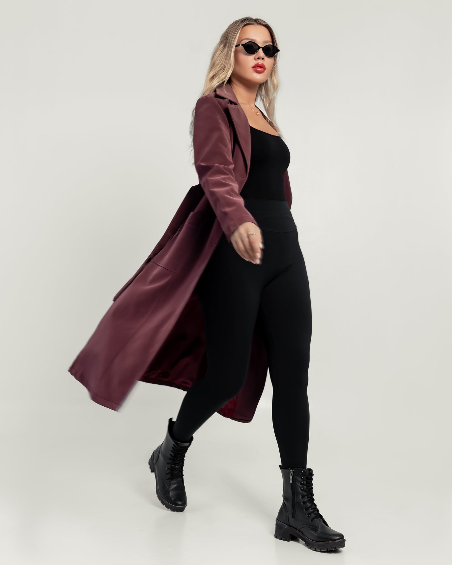 Queiora’s Elegant Burgundy Soft Coat