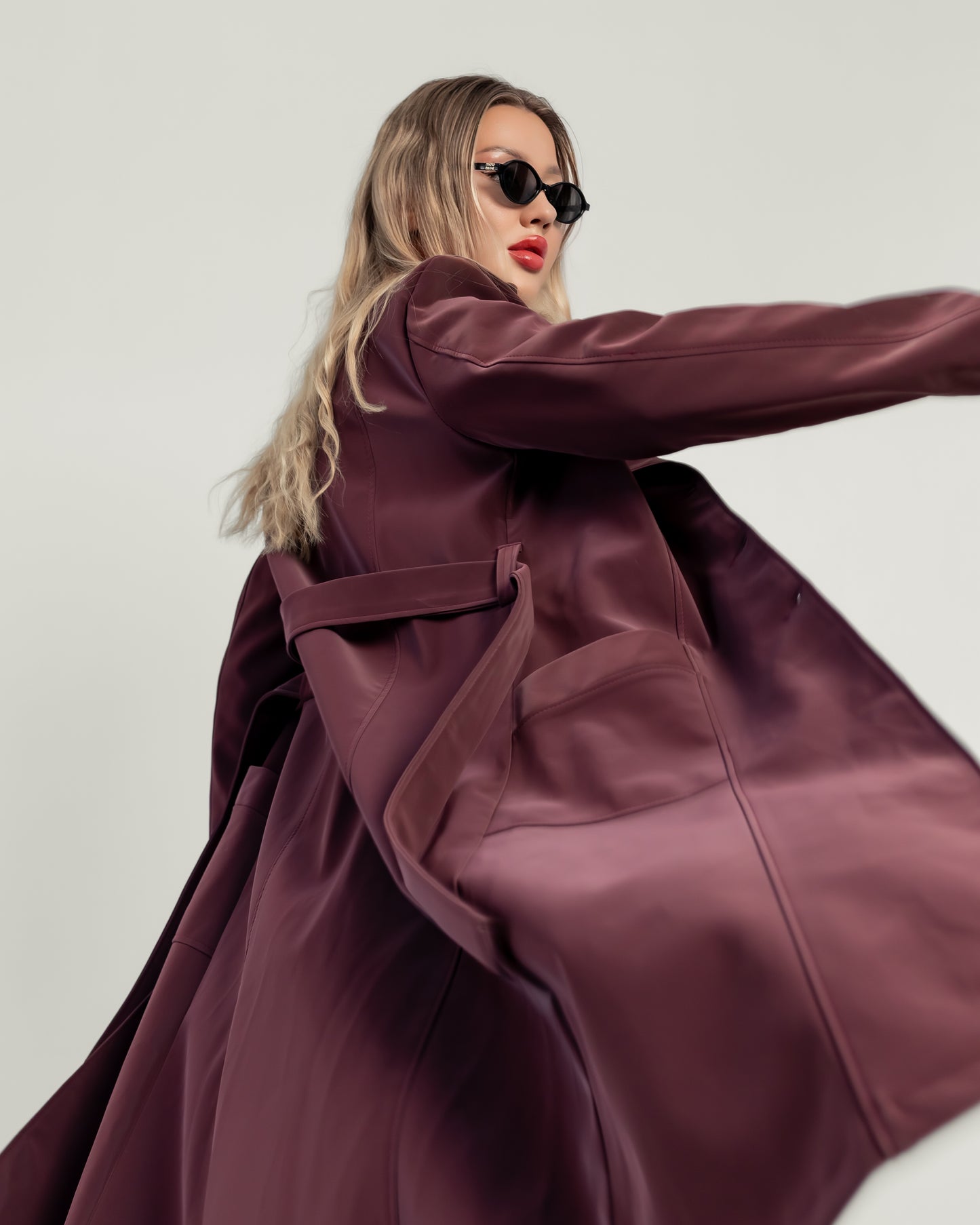 Queiora’s Elegant Burgundy Soft Coat