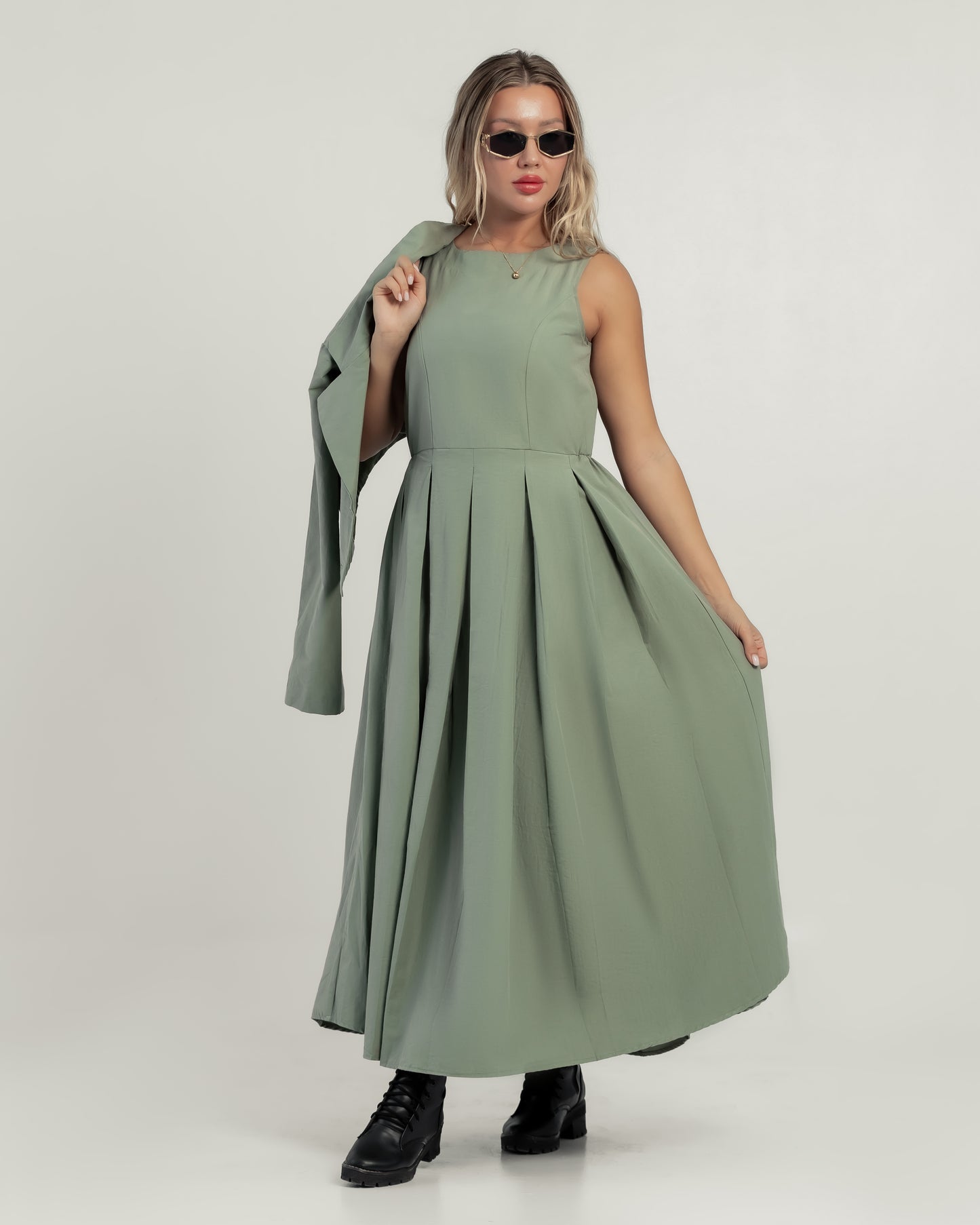 Queiora's Sage Serenity Two-Piece Set